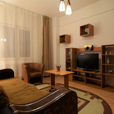 Resedinta Lui Calin Apartamento Bucareste Exterior foto