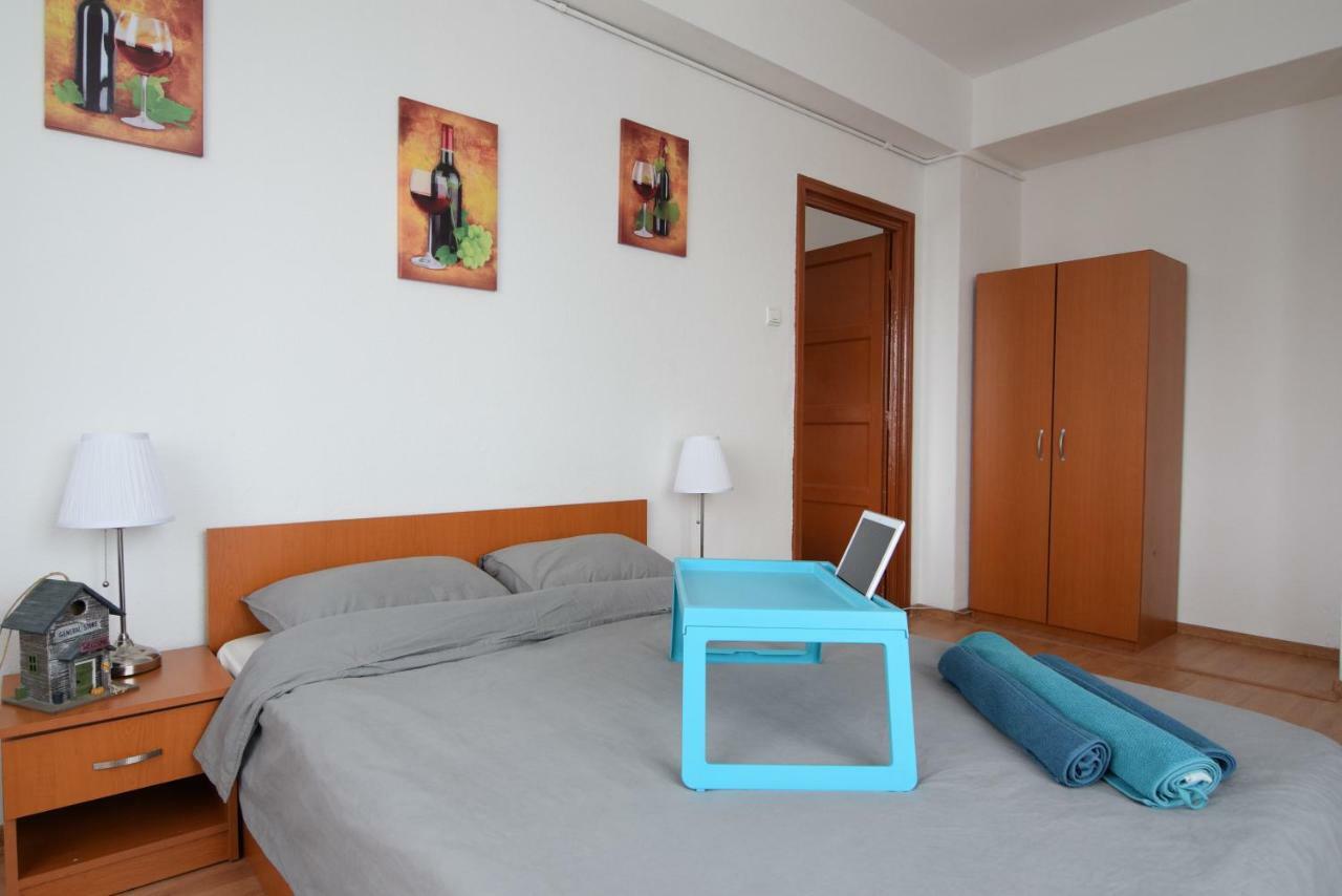 Resedinta Lui Calin Apartamento Bucareste Exterior foto